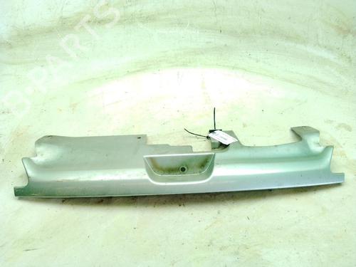 Used Grille PEUGEOT 306 Hatchback (7A, 7C, N3, N5) 1.6 (98 hp) 26161895