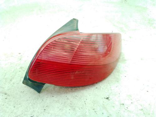 Right taillight PEUGEOT 206 Hatchback (2A/C) 2.0 HDI 90 | BP26376759C35 