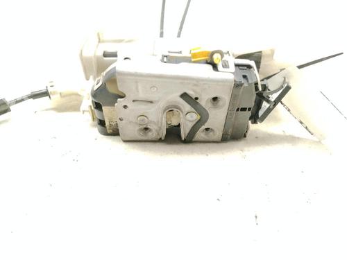 front-left-lock-jeep-renegade-suv-bu-b1-bv-2014-36947273 main image