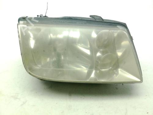 Højre forlygte VW BORA I (1J2) 1.6 16V (105 hp) 31940435