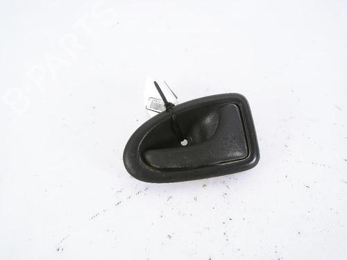 Used Front right interior door handle NISSAN PRIMASTAR Van (X83) 1.9 dCi 100 (100 hp) 31990053