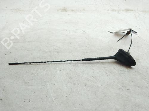antennabase-ford-focus-iii-turnier-2010-2011-2012-2013-2014-2015-2016-2017-2018-2019-2020-24046333 main image