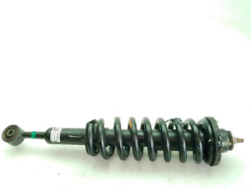 Used Right front shock absorber Right front shock absorber TOYOTA HILUX VIII Pickup (_N1_) 2.4 D (GUN112_, GUN122_, GUN135_, GUN120_, GUN135R,... (150 hp) 32978329 32978329