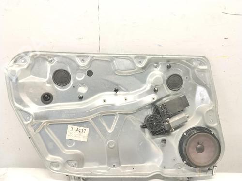 Rudehejsemekanisme ventre foran Rudehejsemekanisme ventre foran VW PASSAT B5.5 (3B3) 2.0 (115 hp) 39899844 39899844