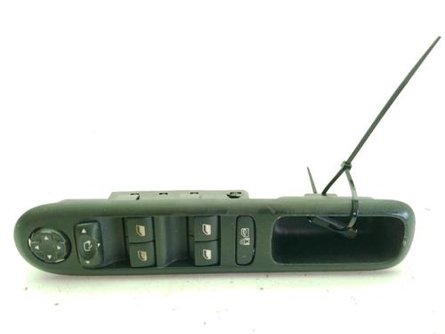 Used Left front window switch Left front window switch PEUGEOT 5008 (0U_, 0E_) 1.6 BlueHDi 120 (120 hp) 35774371 35774371