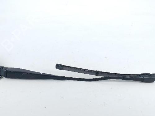 Used Front windshield wiper arm MERCEDES-BENZ C-CLASS (W205) C 220 BlueTEC / d (205.002, 205.004) (170 hp) 31990101