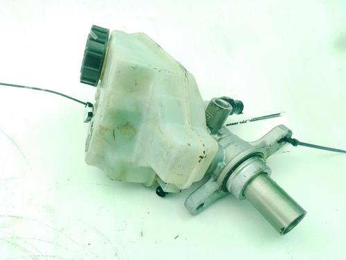 Used Brake master cylinder LAND ROVER DISCOVERY SPORT (L550) 2.0 D 4x4 (150 hp) 30771759