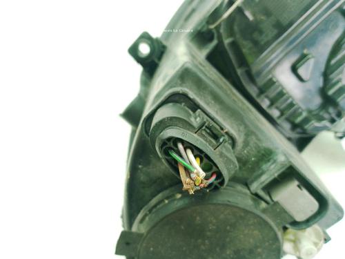 Right headlight SEAT LEON (1P1) 2.0 TDI 16V | BP29697875C29 
