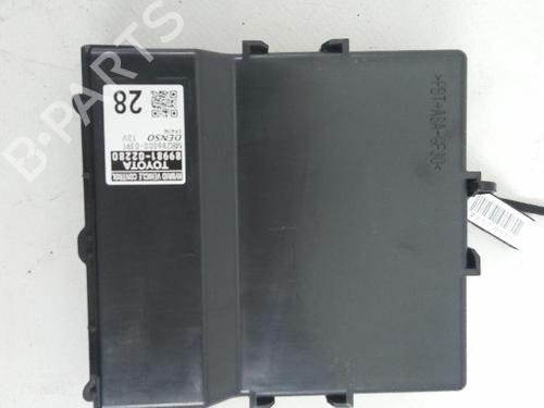 Used Electronic module Electronic module TOYOTA COROLLA Estate (_E21_) 1.8 VVTi Hybrid (ZWE219) (140 hp) 18376515 18376515