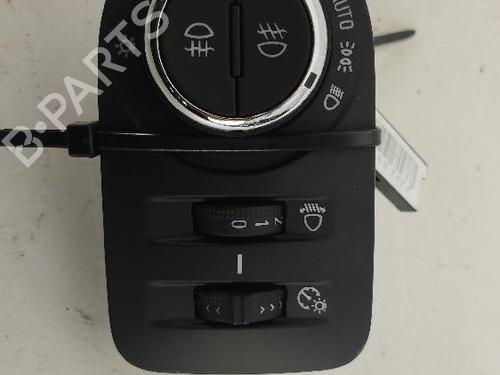 Used Headlight switch OPEL CORSA F (P2JO) 1.5 (68) (102 hp) 31988949