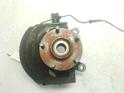 Used Right front steering knuckle NISSAN QASHQAI I (J10, NJ10) 2.0 (141 hp) 28804836