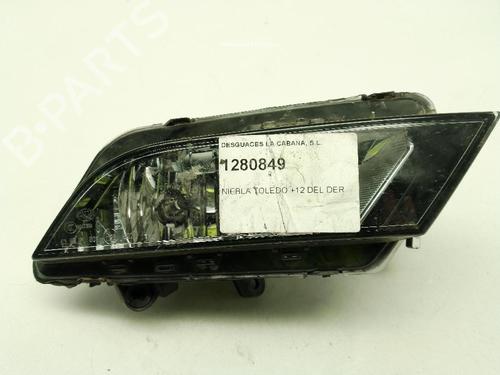 Used Right front fog light Right front fog light SEAT TOLEDO IV (KG3) 1.6 TDI (105 hp) 33811399 33811399