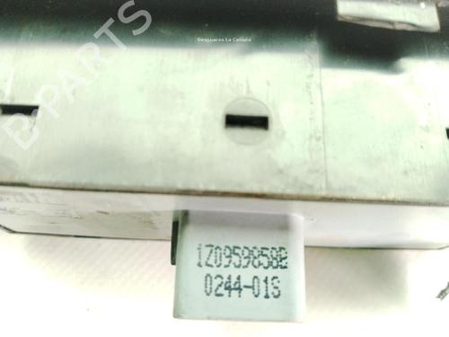 Left front window switch SKODA SUPERB II Estate (3T5) 2.0 TDI 16V | BP30919607I27 - Image 3