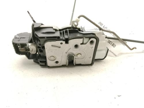 front-left-lock-volvo-v40-hatchback-525-2012-2013-2014-2015-2016-2017-2018-2019-36497037 main image
