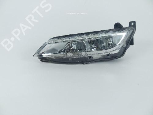 Used Right front fog light Right front fog light SEAT LEON (5F1) 2.0 TDI (150 hp) 18365116 18365116