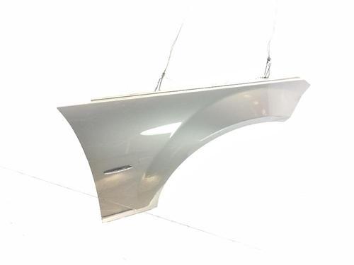 Used Right front fenders Right front fenders MERCEDES-BENZ C-CLASS (W204) C 200 Kompressor (204.041) (184 hp) 33840758 33840758