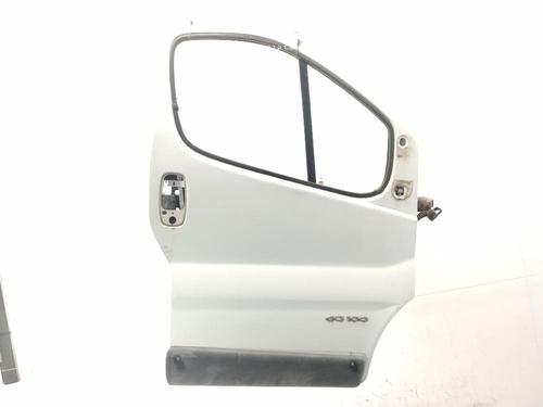 Used Right front door RENAULT TRAFIC II Van (FL) 1.9 dCi 100 (FL0C, FL0K, FL0B) (101 hp) 31848610