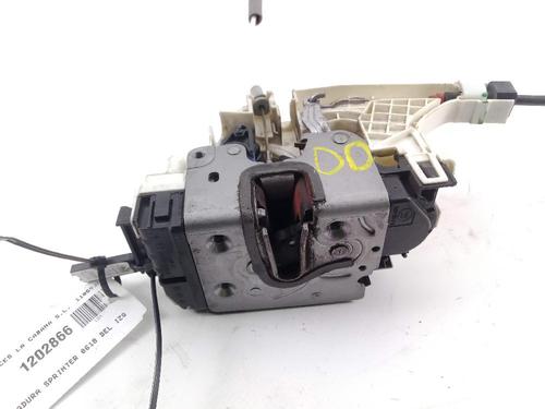 Used Front left lock MERCEDES-BENZ SPRINTER 3,5-t Van (B906) 310 CDI (906.631, 906.633, 906.635, 906.637) (95 hp) 18374127