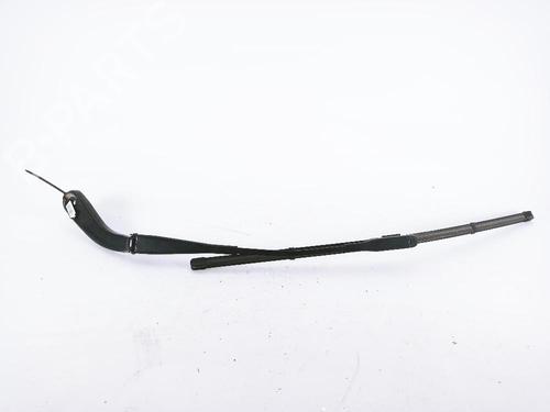 Used Front windshield wiper arm BMW 3 Touring (F31) 318 d (150 hp) 18376639