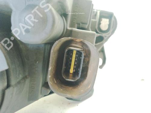 Right headlight PEUGEOT 5008 (0U_, 0E_) 1.6 HDi | BP29269404C29 