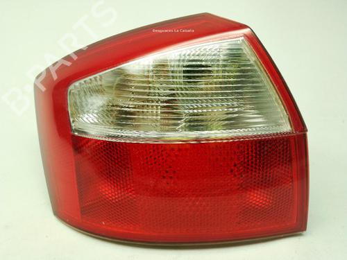 Farolim esquerdo Farolim esquerdo AUDI A4 B6 Avant (8E5) 1.8 T (190 hp) 39667244 39667244