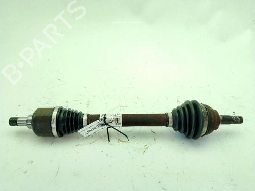 Used Left front driveshaft PEUGEOT 5008 (0U_, 0E_) 1.2 (131 hp) 30410468