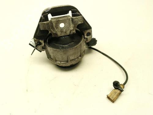 Used Engine mount Engine mount AUDI A6 C7 (4G2, 4GC) 3.0 TDI (218 hp) 39899971 39899971