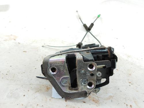 rear-left-lock-lexus-ct-zwa10_-2010-25486500 main image