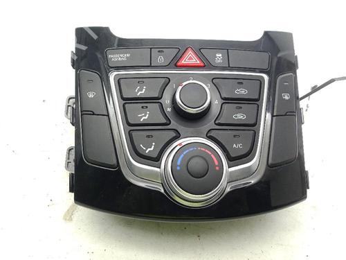 Used Climate control Climate control 32079606 32079606