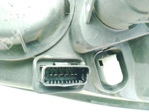 Left headlight PEUGEOT 607 (9D, 9U) 3.0 V6 24V | BP31848369C28
