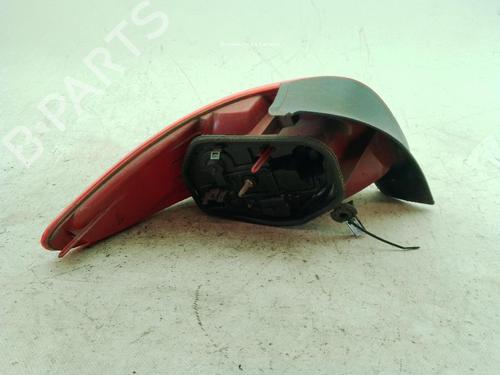 Right taillight PEUGEOT 206 Hatchback (2A/C) 1.4 i | BP27450278C35 