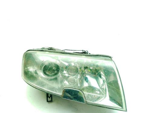 Used Right headlight SKODA SUPERB I (3U4) 1.8 T (150 hp) 31694904