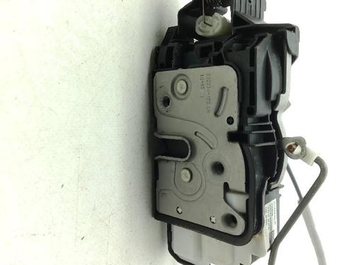 front-left-lock-volvo-v40-hatchback-525-2012-2013-2014-2015-2016-2017-2018-2019-32402782 main image