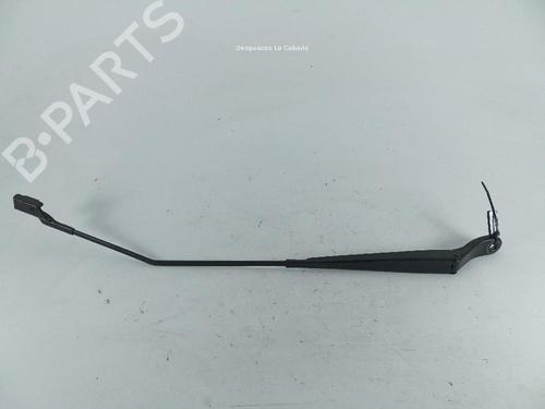 Used Front windshield wiper arm PEUGEOT 2008 I (CU_) 1.6 HDi (92 hp) 31989765