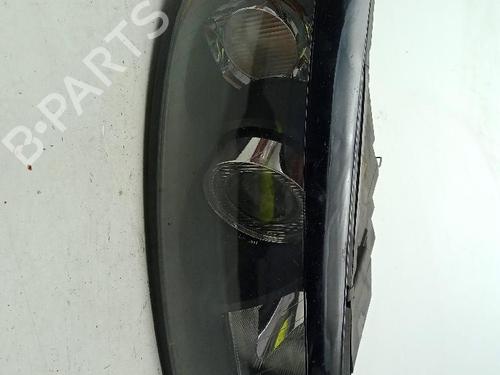 Used Right headlight Right headlight VOLVO C30 (533) D5 (180 hp) 33811055 33811055
