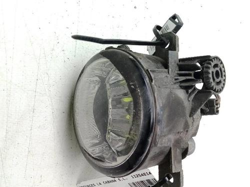 Used Right front fog light IVECO DAILY VI Van 33S16, 35S16, 35C16, 38S16, 40C16, 42S16, 50C16 (156 hp) 30368185