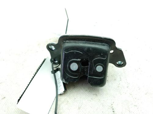 Used Tailgate lock TOYOTA COROLLA Estate (_E21_) 1.8 Hybrid (ZWE211) (98 hp) 24544669