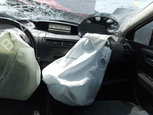 Brugte CITROËN C4 I (LC_) 1.6 16V (109 hp) 4415437