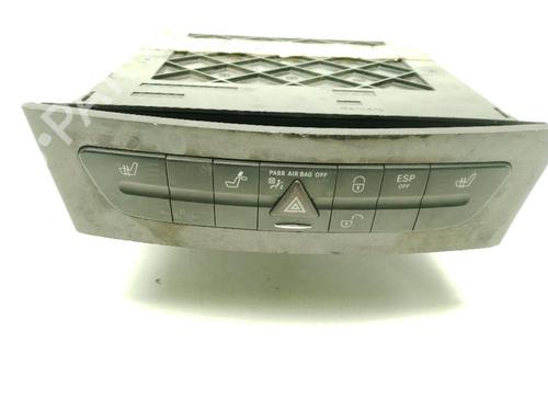 Used Radio Radio MERCEDES-BENZ E-CLASS (W211) [2002-2009] 33571309 33571309