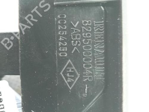 Left rear window switch RENAULT MEGANE III Hatchback (BZ0/1_, B3_) 1.5 dCi (BZ0C) | BP24047963I29 