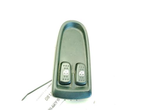 Venstre fortil elrude kontakt Venstre fortil elrude kontakt IVECO DAILY IV Platform/Chassis 35C15 (146 hp) 34238110 34238110