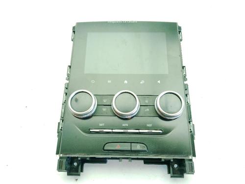 display-monitor-renault-megane-iv-hatchback-b9amn_-2015-35973635 main image