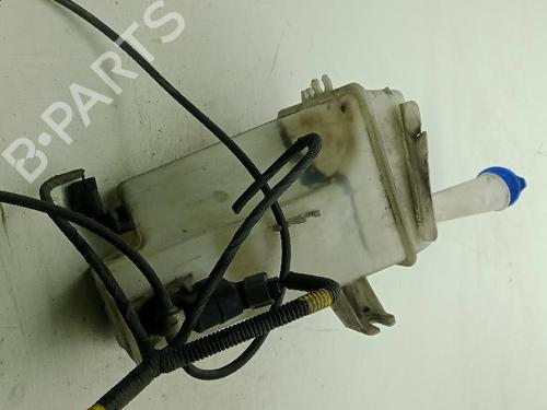 windscreen-washer-tank-kia-carens-iv-2013-34714741 main image
