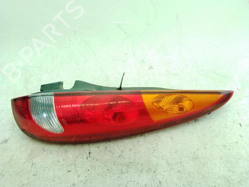 Used Right taillight NISSAN ALMERA TINO (V10) 2.2 dCi (112 hp) 25349292