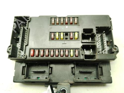 Used Fuse box Fuse box 39399301 39399301