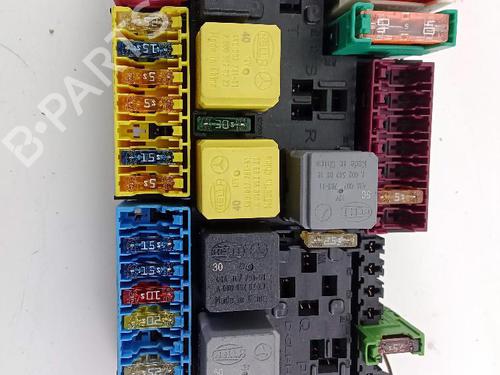 Used Fuse box Fuse box MERCEDES-BENZ A-CLASS (W176) A 200 CDI / d (176.008) (136 hp) 18369773 18369773