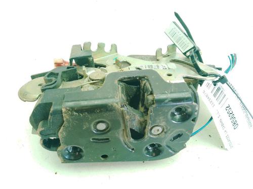 Used Front left lock MERCEDES-BENZ VITO / MIXTO Van (W639) 115 CDI 4x4 (639.601, 639.603, 639.605) (150 hp) 27555783