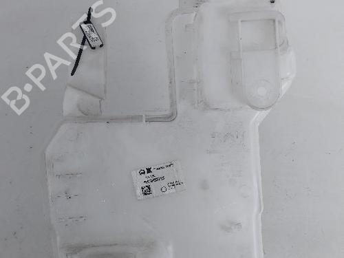 Used Windscreen washer tank OPEL CORSA F (P2JO) 1.5 (68) (102 hp) 31989643