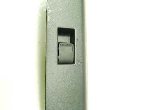 Used Left rear window switch Left rear window switch TOYOTA RAV 4 IV (_A4_) 2.5 Hybrid 4WD (AVA44_) (155 hp) 33688681 33688681