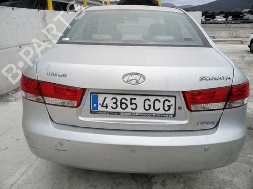 Right headlight HYUNDAI SONATA V (NF) 2.0 CRDi | BP18372224C29 